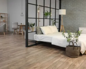 does laminate last longer than vinyl